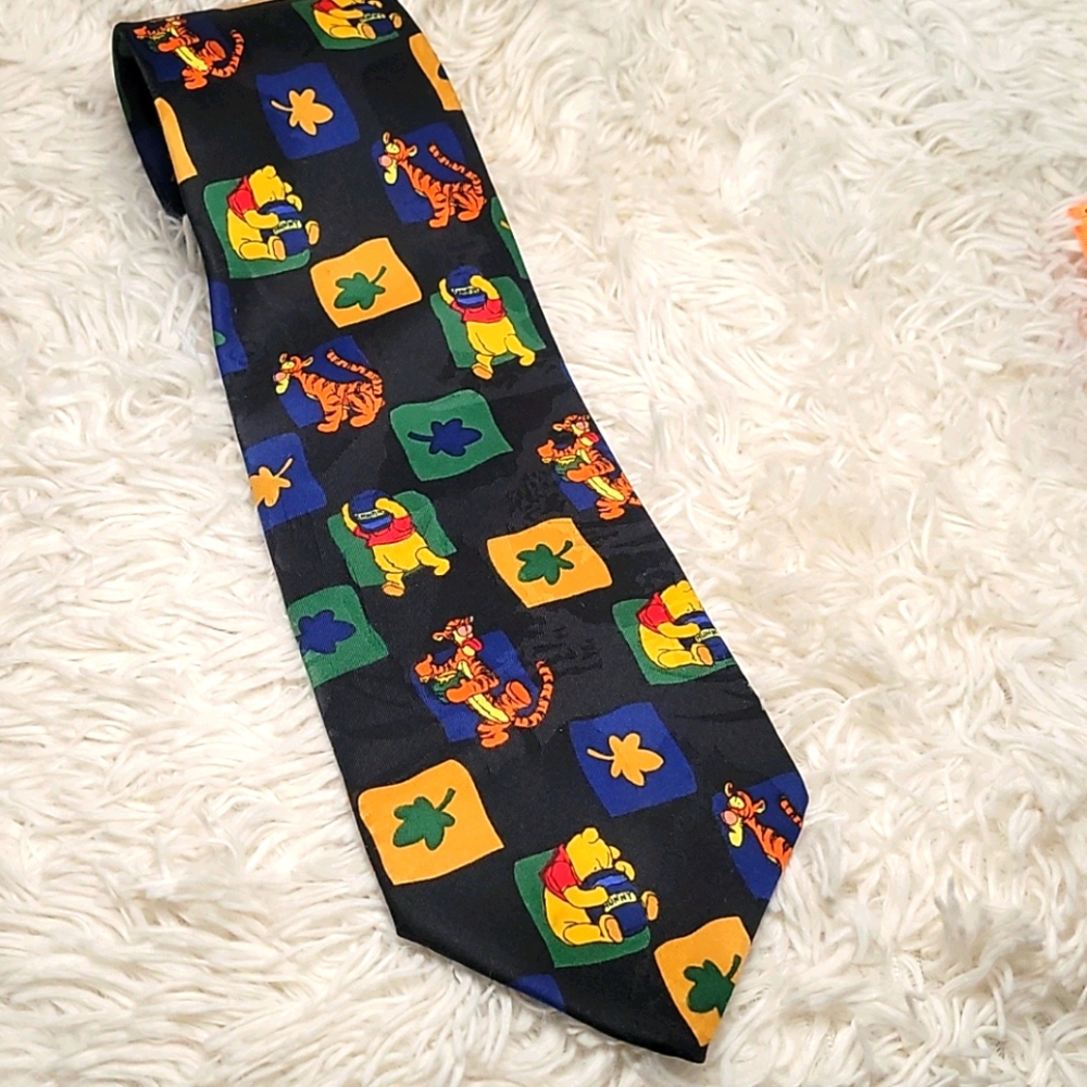 Disney Winnie the Pooh and Tiger Tie
